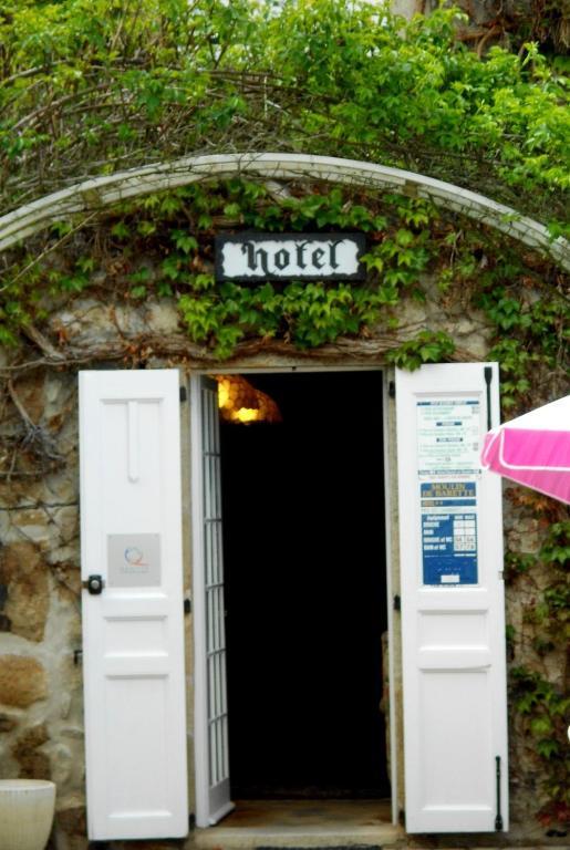 Hotel Restaurant Du Moulin De Barette Blavozy Bagian luar foto