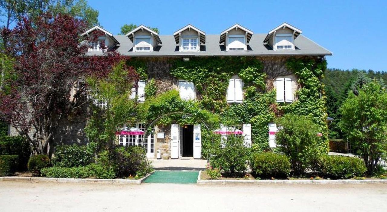 Hotel Restaurant Du Moulin De Barette Blavozy Bagian luar foto