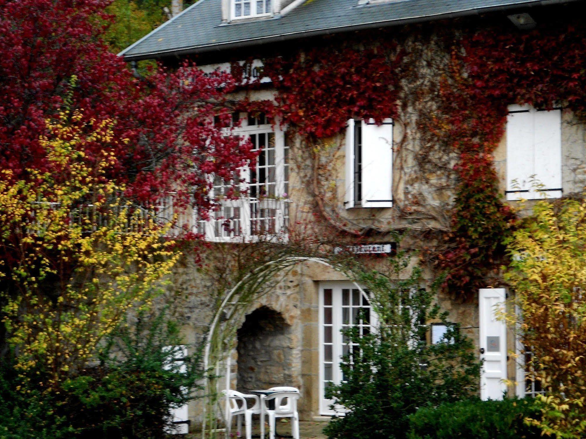 Hotel Restaurant Du Moulin De Barette Blavozy Bagian luar foto