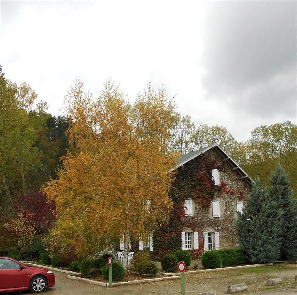 Hotel Restaurant Du Moulin De Barette Blavozy Bagian luar foto